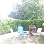 דירה En Rez-de-jardin Proche Avec Terrasse Et Confort Moderne - Fr-1-387-54 *