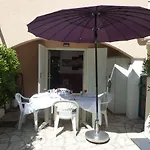 Apartamento En Rez-de-jardin Proche Avec Terrasse Et Confort Moderne - Fr-1-387-54 *