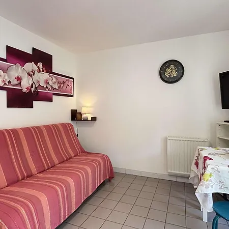 En Rez-de-jardin Proche Avec Terrasse Et Confort Moderne - Fr-1-387-54 Appartement *